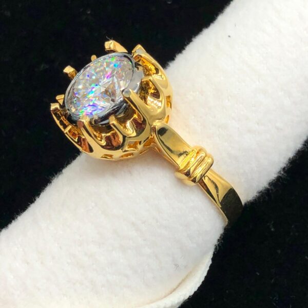 Unique Design Moissanite Diamond Ladies Ring