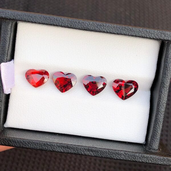 6.8 Carats Stunning Faceted Heart Garnet