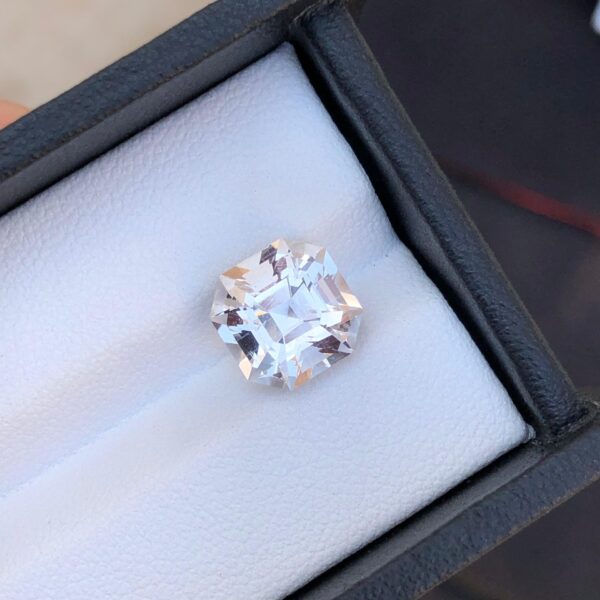 5.78 Carats Gorgeous Faceted Imperial Katlang Topaz