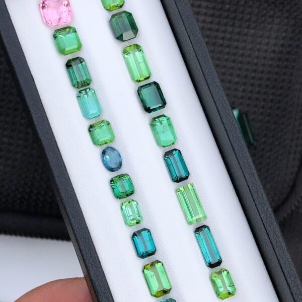 18.97 Carats Gorgeous Faceted Tourmaline Lot