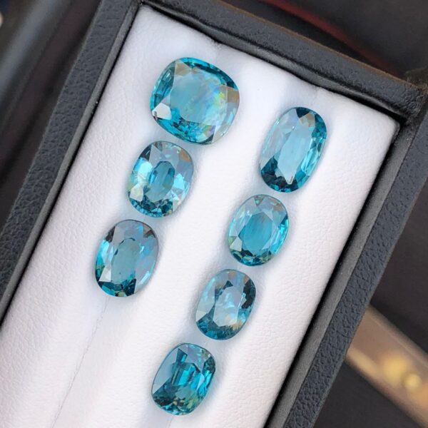 22.3 carats gorgeous faceted natural zircon from Cambodia