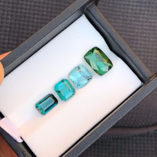 8 carats gorgeous faceted tourmaline