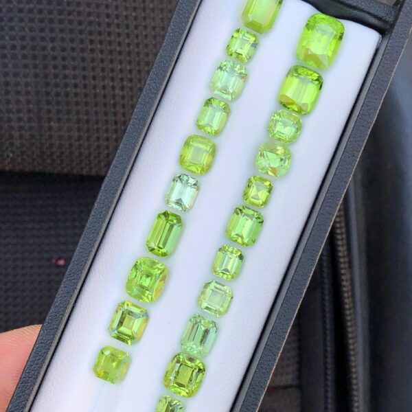 34.4 Carats Stunning Faceted Peridot Lot