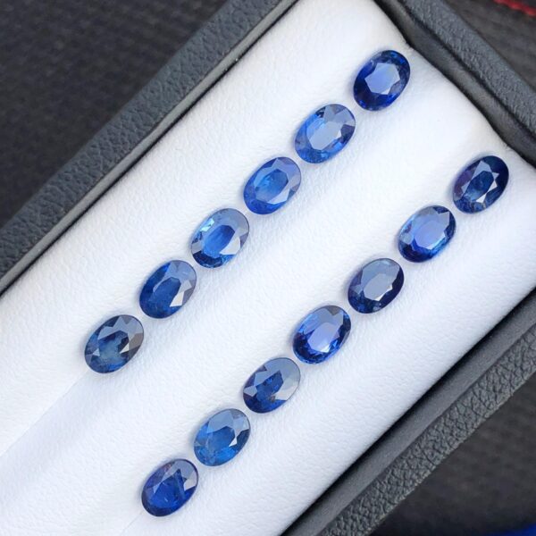 8.46 Carats Gorgeous Faceted Sapphire Lot