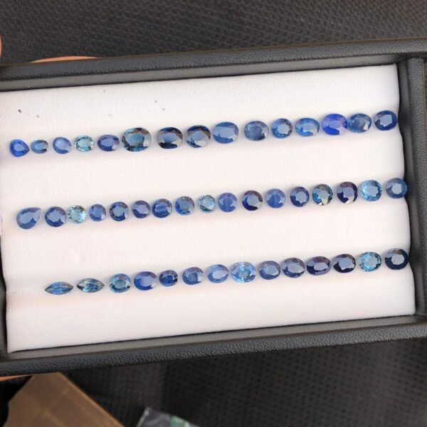 21 Carats Stunning Faceted Natural Sapphire Lot